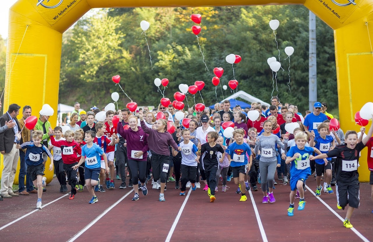 Bild vom 9. Benefizlauf im Jahr 2016. Dies ist das 34. Bild.